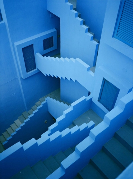 Дизайн в кино: архитектура сериала “Игра в кальмара” в реальности