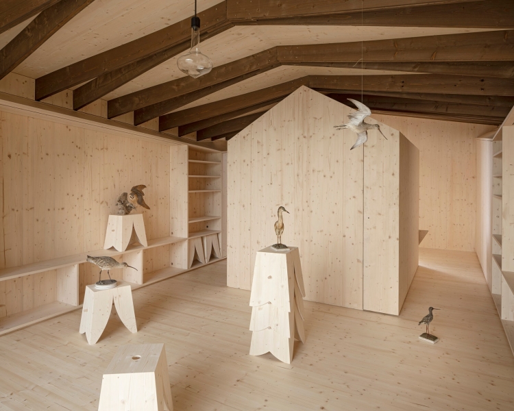 Дом для орнитологического клуба в Швейцарии