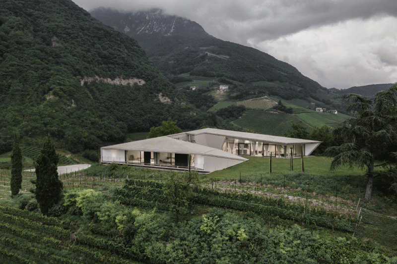 Дом на холме в Северной Италии