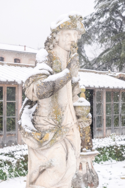Итальянская вилла Буонаккорси в снегу