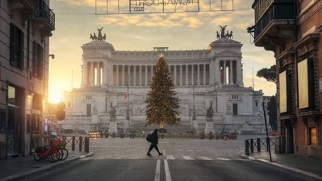Как разные города мира украсили к Рождеству и Новому году 2022