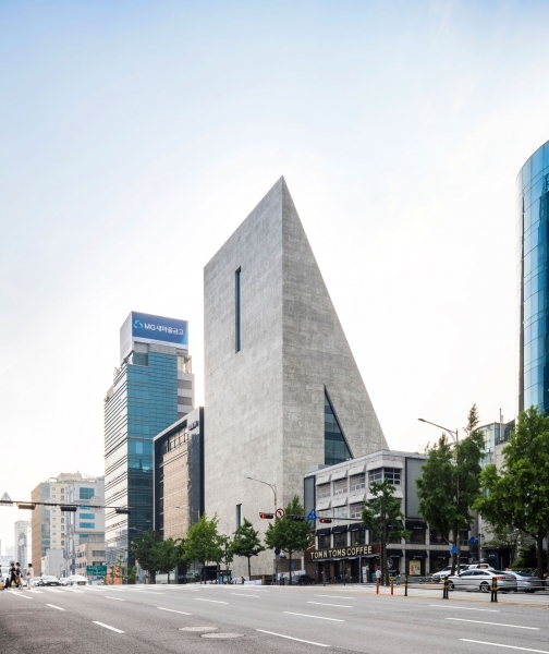 Новый офисный и культурный центр в Сеуле по проекту Herzog & de Meuron
