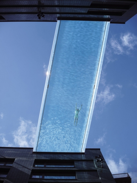 Sky Pool: подвесной бассейн в Лондоне